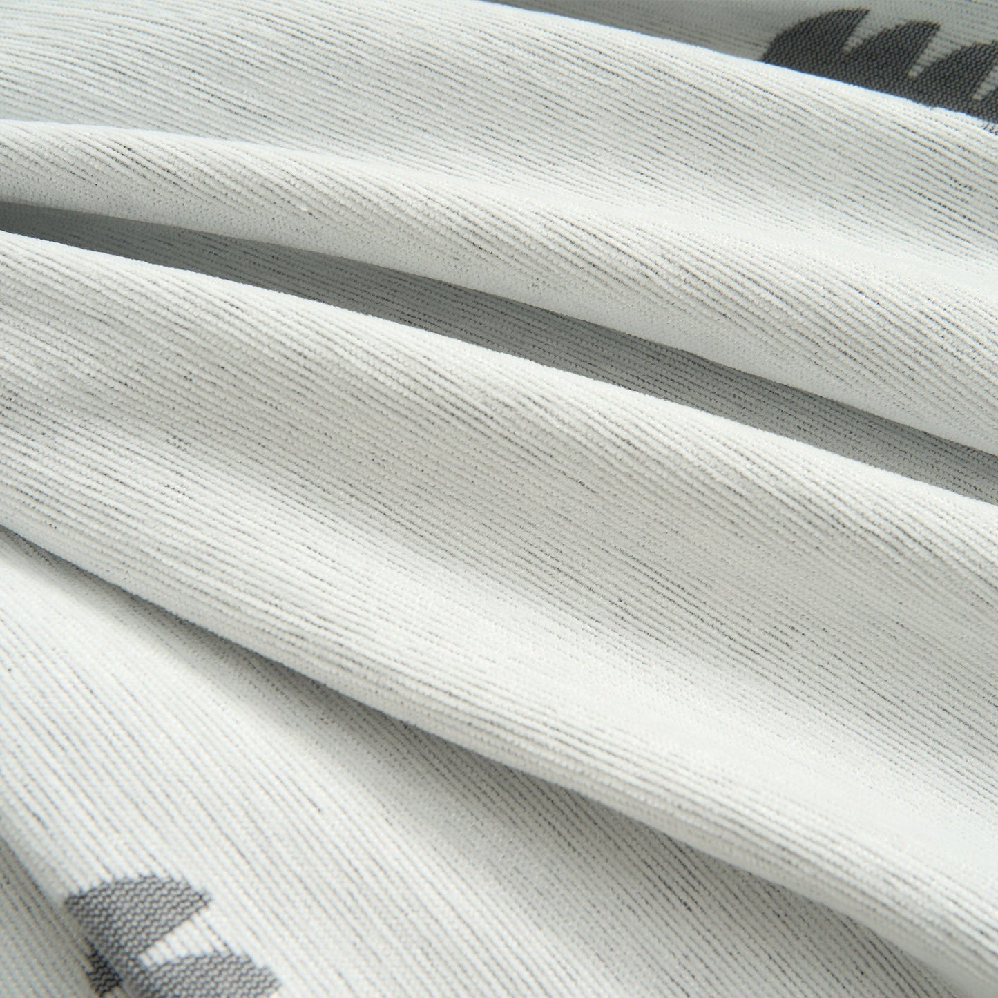 Cosy Cabin Sofa Cover | Durable and Machine Washable Throw for Pet-Friendly Homes
