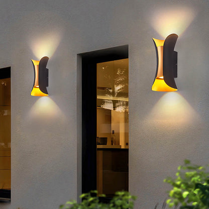 VERO - Waterproof Aluminium and Glass Outdoor Wall Sconce - IP65 - Styyler
