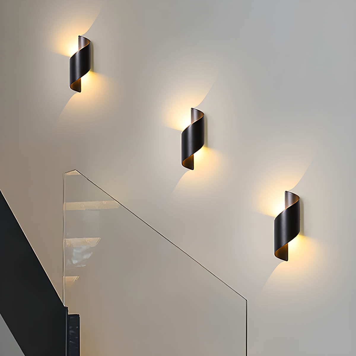 VAYRA Waterproof Outdoor Wall Light with Curved Design | Aluminium LED Light for Indoor and Outdoor | IP65 - Styyler