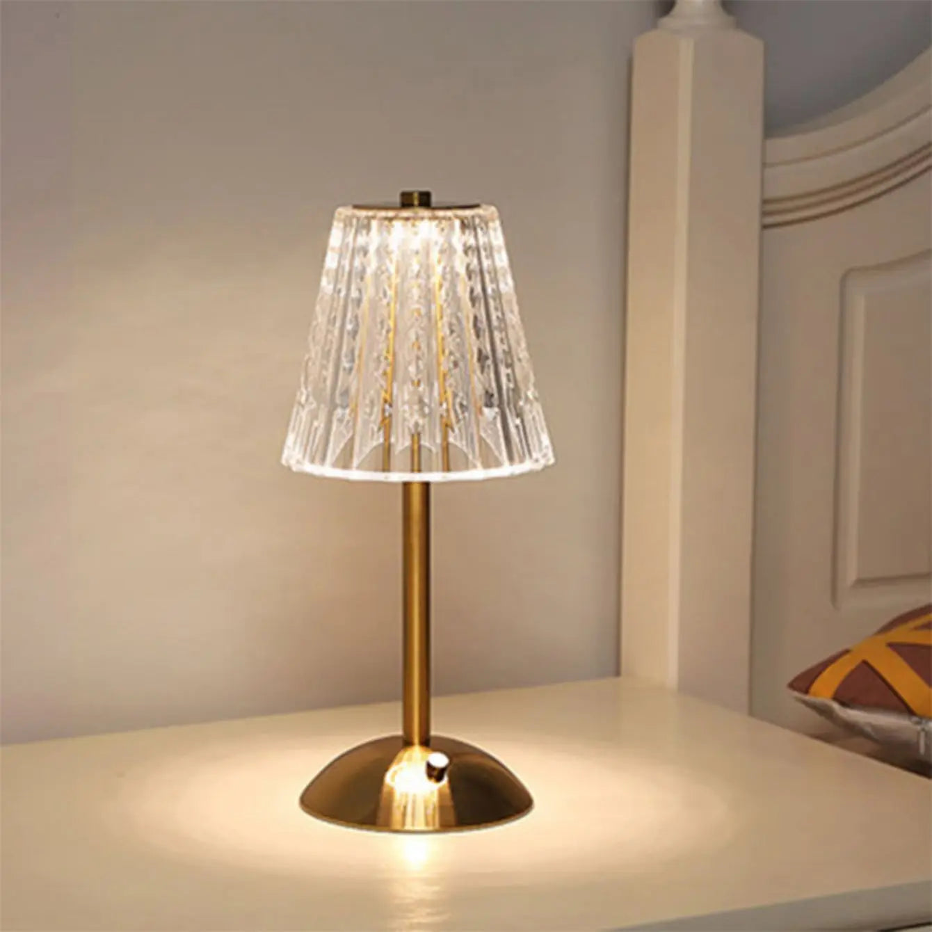 SOFIA Crystal LED Table Lamp - Cordless Rechargeable Ambient Lighting - Styyler