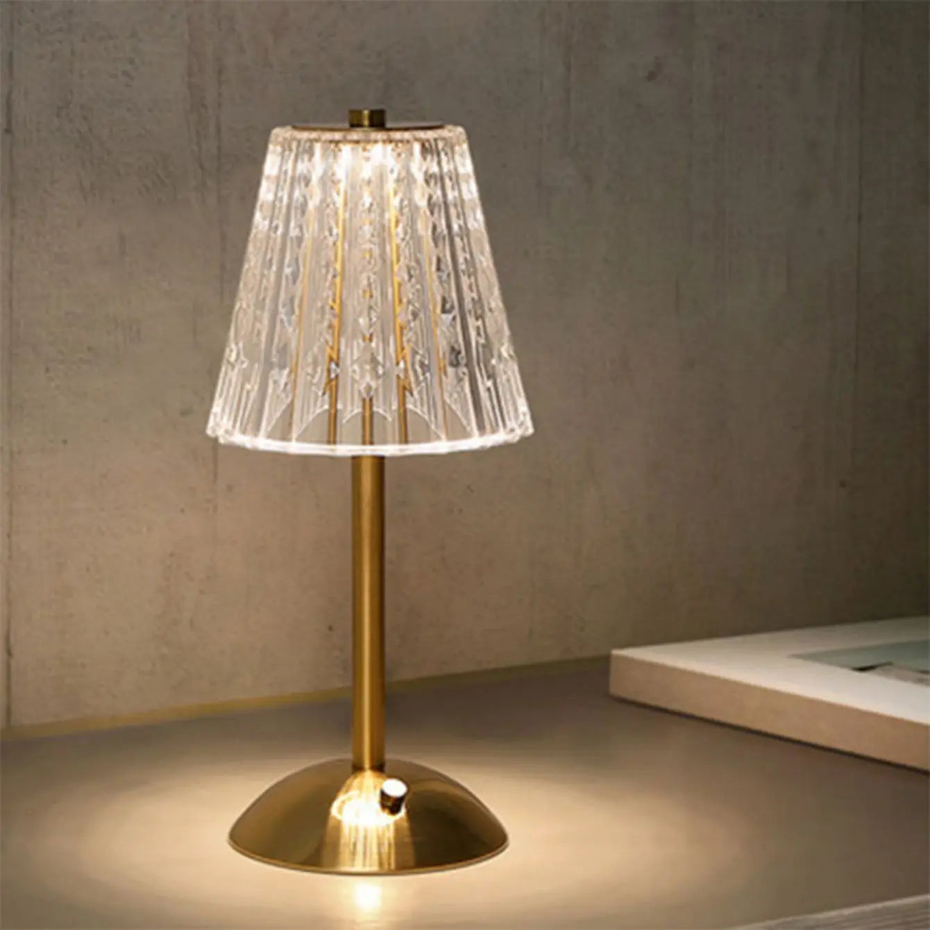 SOFIA Crystal LED Table Lamp - Cordless Rechargeable Ambient Lighting - Styyler