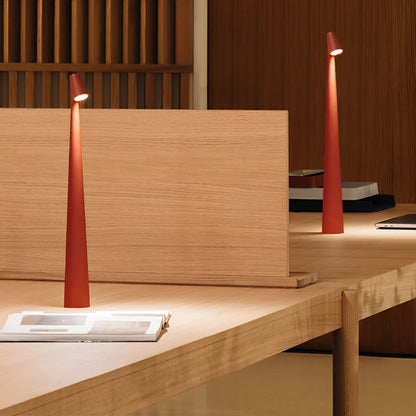 Lynt LED Table Lamp - Minimalist Sculptural Design