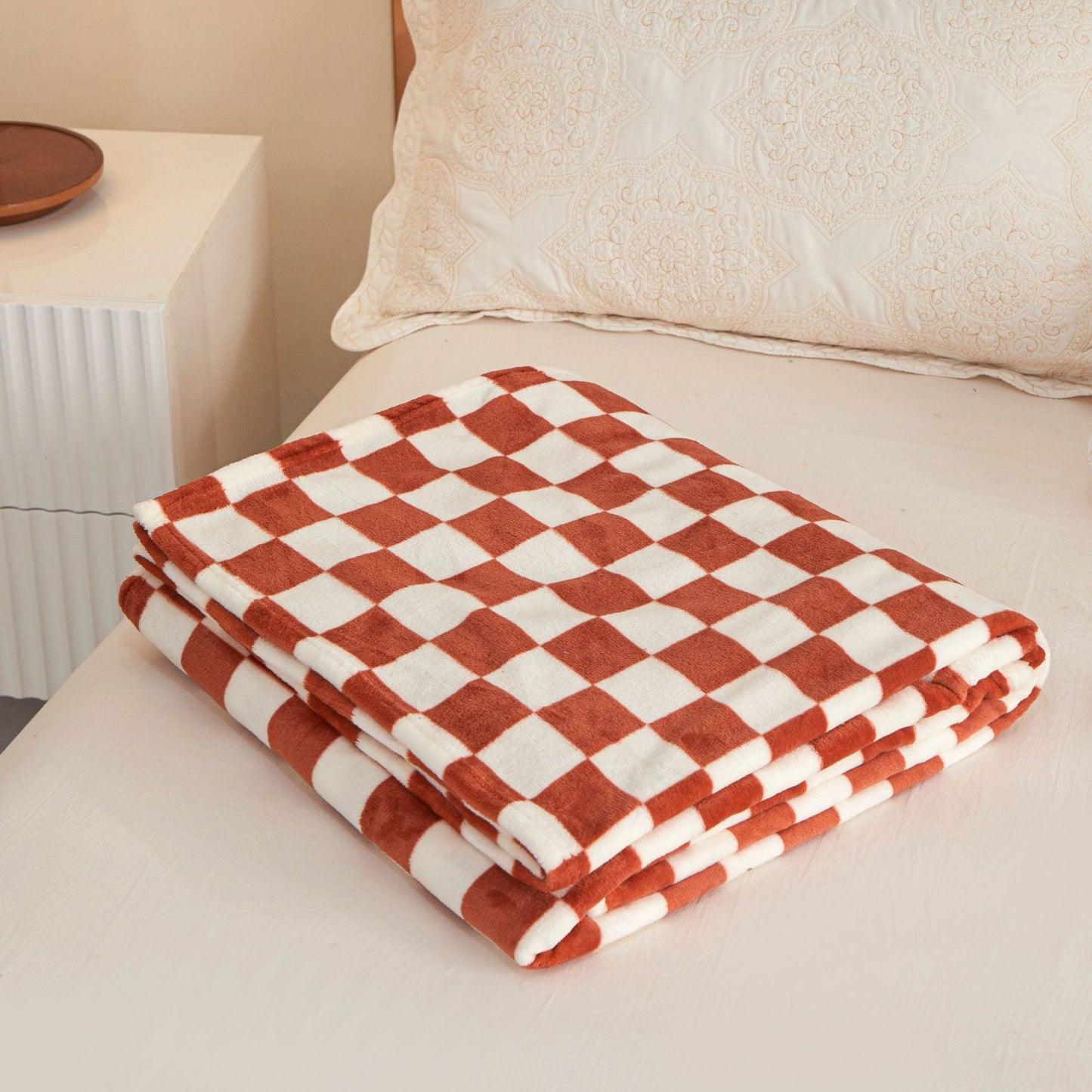 VELO Checkered Flannel Blanket | Soft Lightweight Throw or Nap Blamket